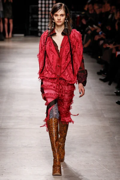 Look 7